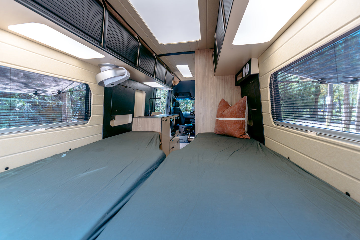 trakka j2 bed from rear.jpg