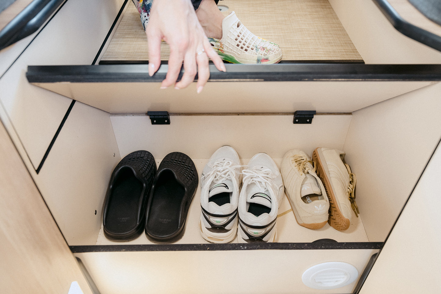 trakka j2 shoe storage.jpg