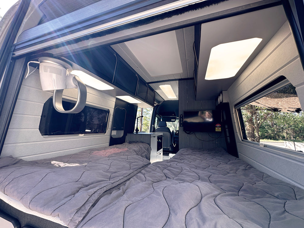 
                  
                    MY25 Jabiru J2M AWD - Stone Grey
                  
                