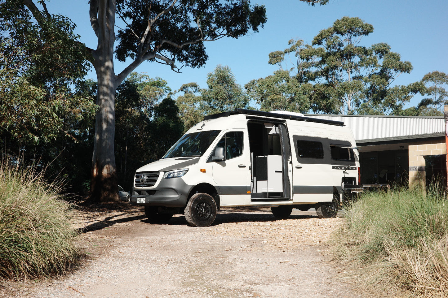 
                  
                    13727 Jabiru J4 AWD - Pebble Grey
                  
                